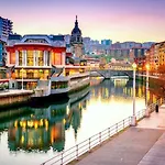 Apartment Apartamento Centrico Con Vistas A La Ria! Garaje, Ideal 2-4 Bilbao