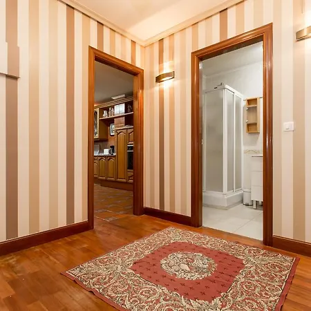 Céntrico Con Vistas A La Ría! Garaje, Ideal 2-4 Apartamento *