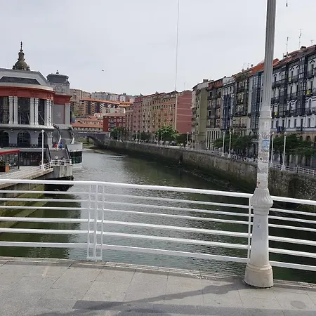 Céntrico Con Vistas A La Ría! Garaje, Ideal 2-4 Bilbau