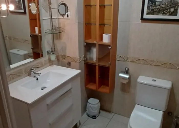 Διαμέρισμα Centrico Con Vistas A La Ria! Garaje, Ideal 2-4 *