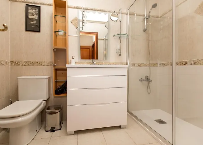 Centrico Con Vistas A La Ria! Garaje, Ideal 2-4 *