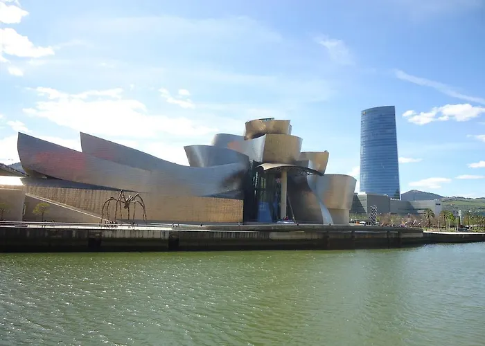 Centrico Con Vistas A La Ria! Garaje, Ideal 2-4 * Bilbao