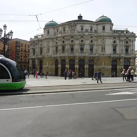 Céntrico Con Vistas A La Ría! Garaje, Ideal 2-4 Appartamento *