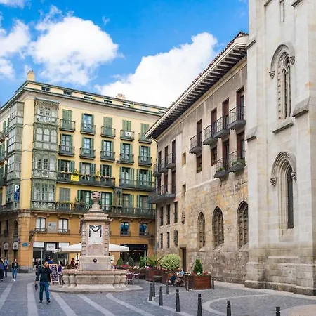 Centrico Con Vistas A La Ria! Garaje, Ideal 2-4 * 빌바오