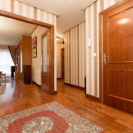 Centrico Con Vistas A La Ria! Garaje, Ideal 2-4 * 毕尔巴鄂